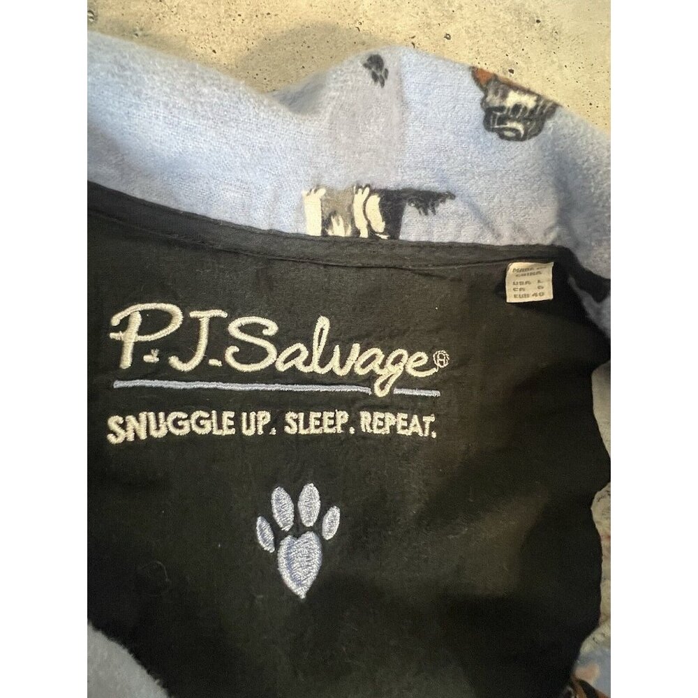 PJ Salvage Pajama Top Women's L Dogs Eyeglasses Flannel Button Up Blue - Picture 15 of 16